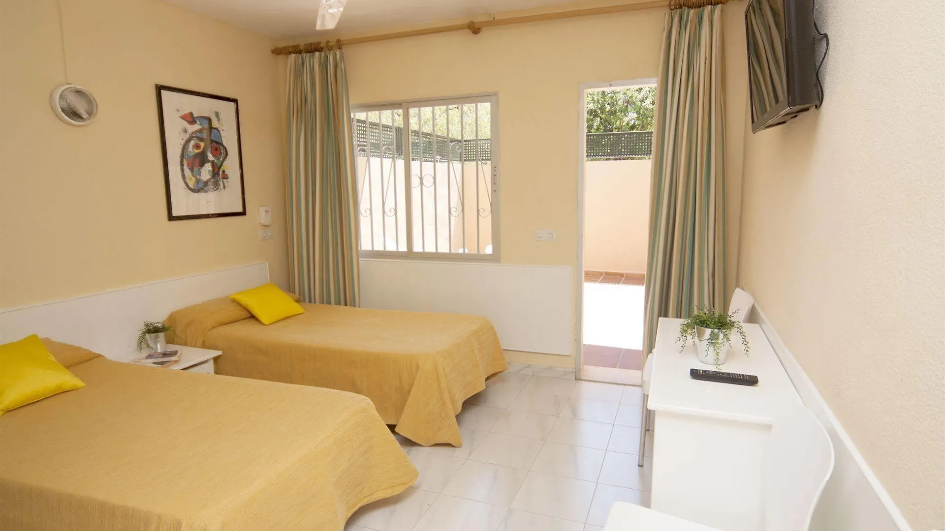 Naika Studios & Apartments Palmanova España